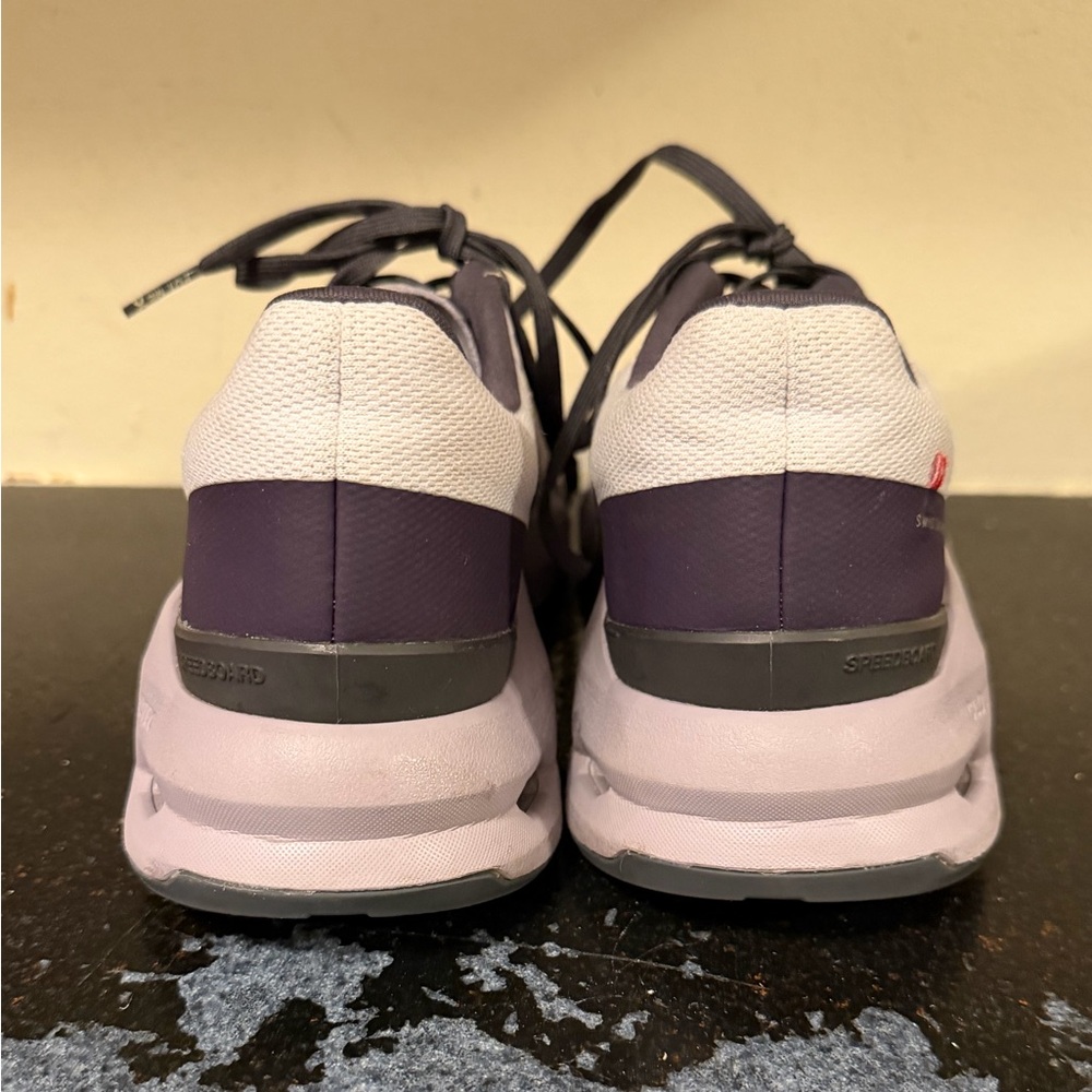 On Women's Cloudpulse Sneakers Lavender Seedling Size 8
Great condition - Picture 6 of 7